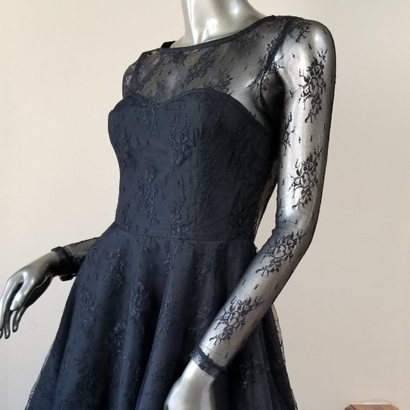 Black Lace Sexy Dress - Picture 1 of 6